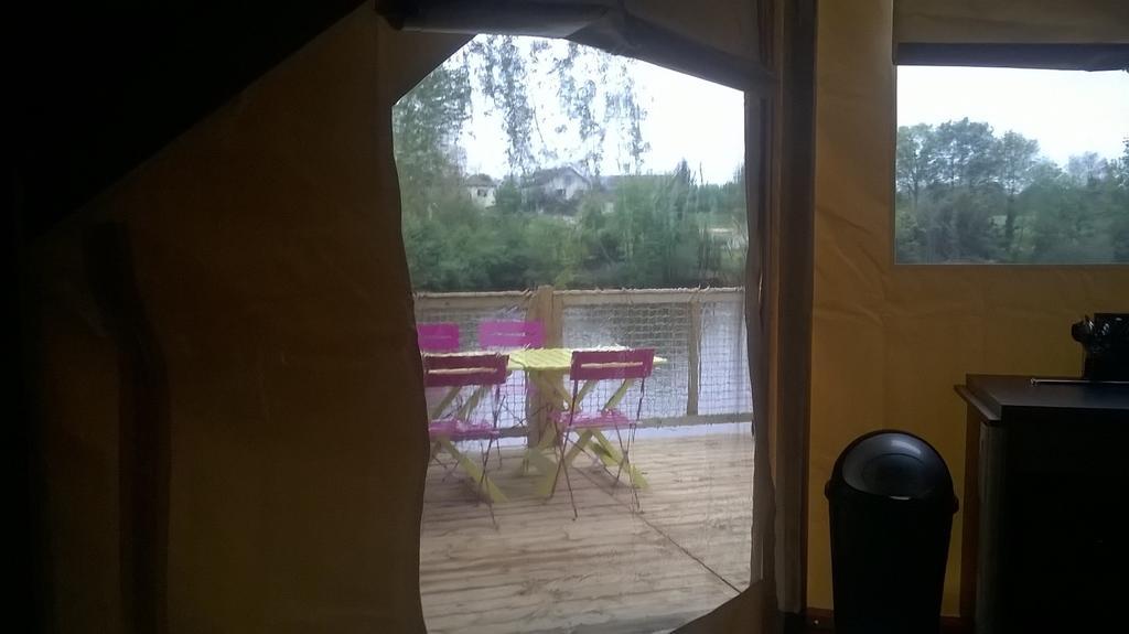 מלון קונפלואנס Camping Des Ribieres מראה חיצוני תמונה