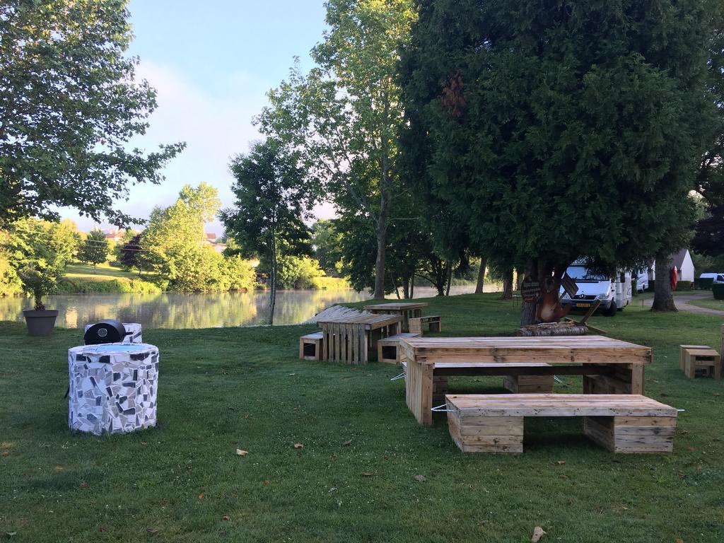 קונפלואנס Camping Des Ribieres מראה חיצוני תמונה