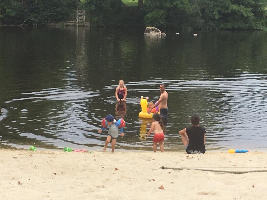 מלון קונפלואנס Camping Des Ribieres מראה חיצוני תמונה